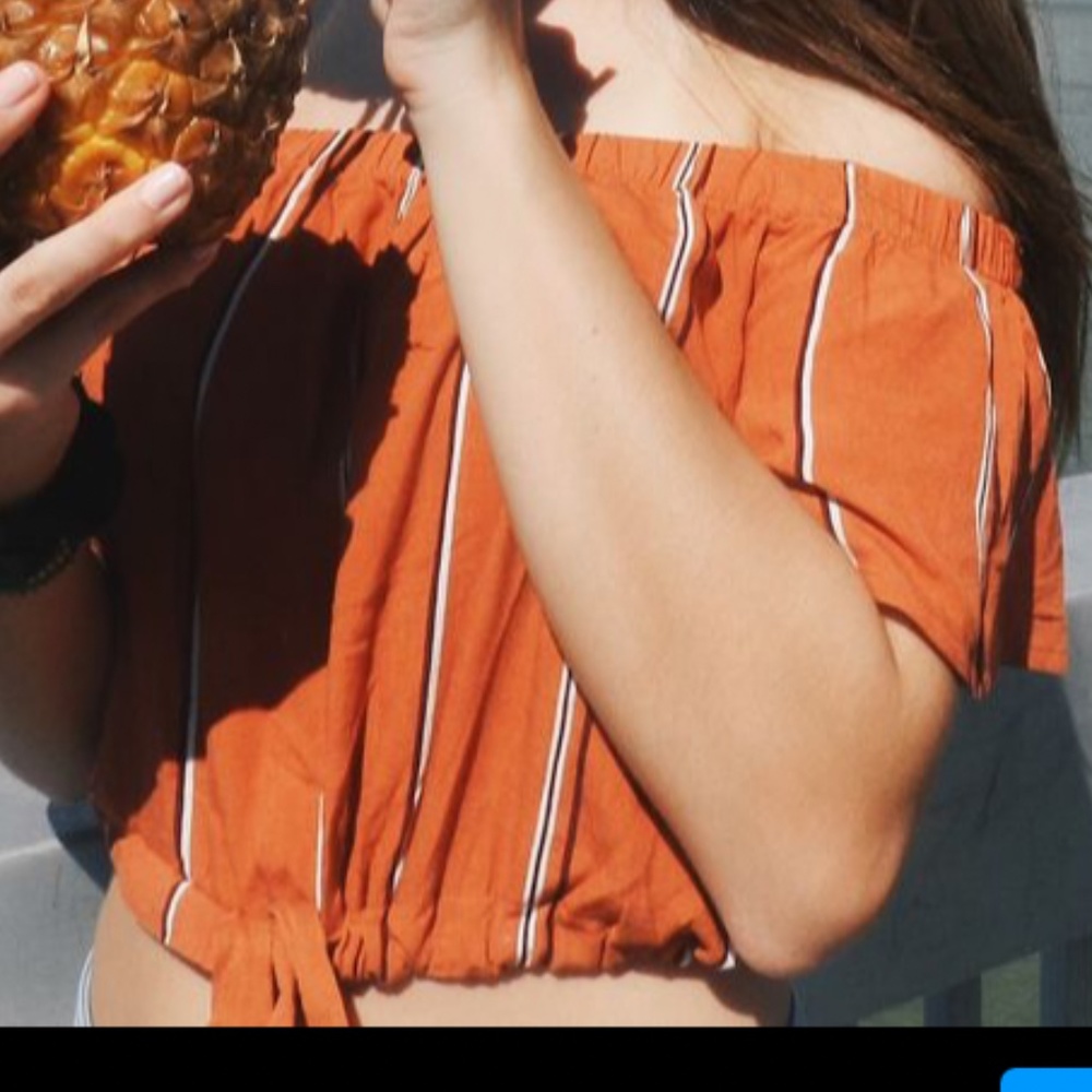 Pacsun off the shoulder crop top